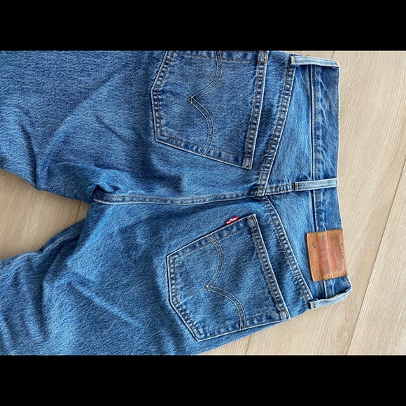 Levis 501 - Picture 3 of 4
